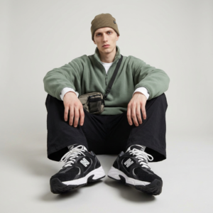 Buty sneakersy New Balance MR530CC czarne z szarymi wstawkami