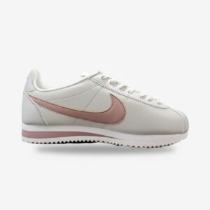 Sneakersy Nike Classic Cortez Leather Light Bone, damskie, cholewka syntetyczna, kolor kremowo-różowy, krój klasyczny runner, 807471-013