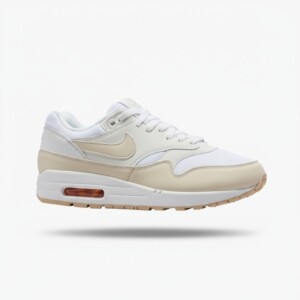 Sneakersy Nike Air Max 1 PRM Ess, kolorystyka Sanddrift, skóra, zamsz, materiał tekstylny, Max Air w pięcie, unisex FB5060-100